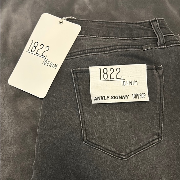 1822 Denim Women’s Gray Jeans - Picture 2 of 5